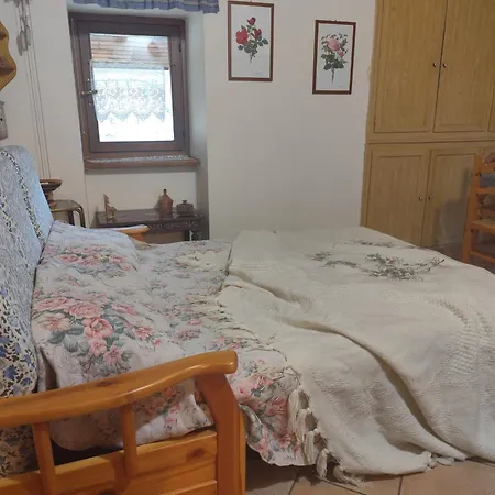 Ampio Bilocale Con Vista Montagne, Centro