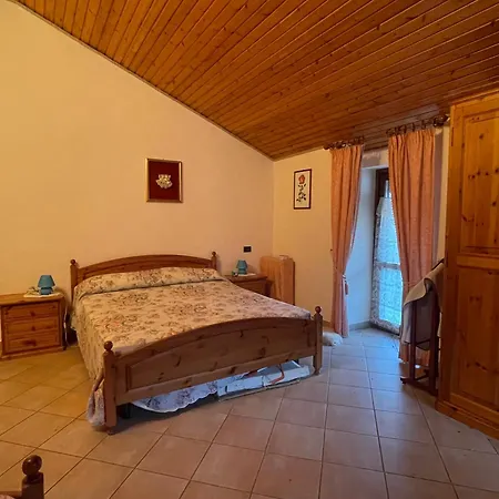 Ampio Bilocale Con Vista Montagne, Centro *