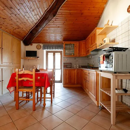 Ampio Bilocale Con Vista Montagne, Centro Ceres