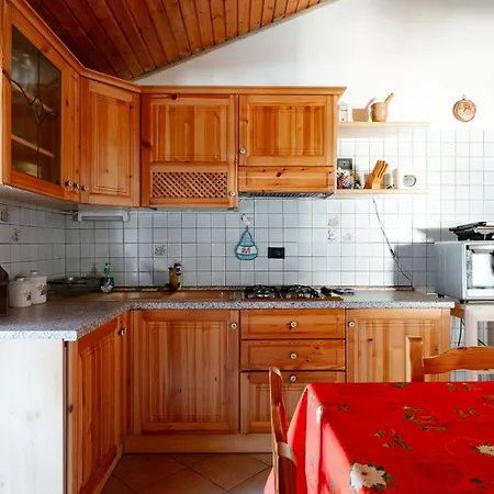 Ampio Bilocale Con Vista Montagne, Centro Апартаменты Ceres