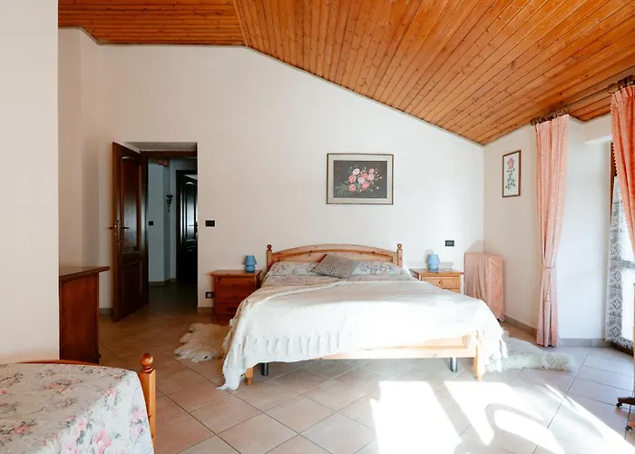 Apartment Ampio Bilocale Con Vista Montagne, Centro *