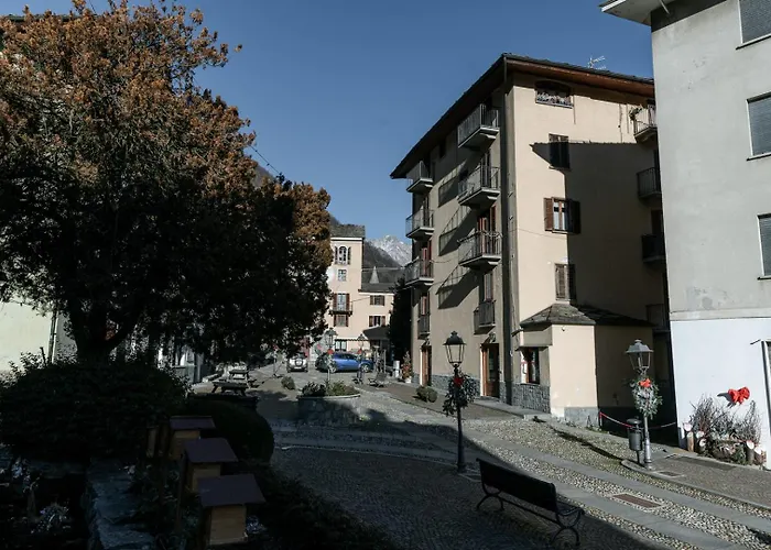 Ampio Bilocale Con Vista Montagne, Centro *